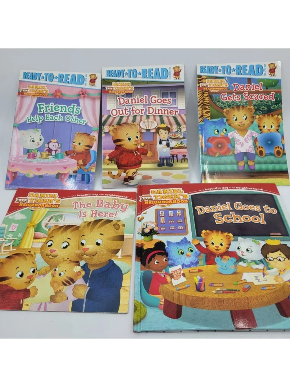 Daniel Tiger's Neighborhood Lot of Beginning Readers & Children's Books - BK063